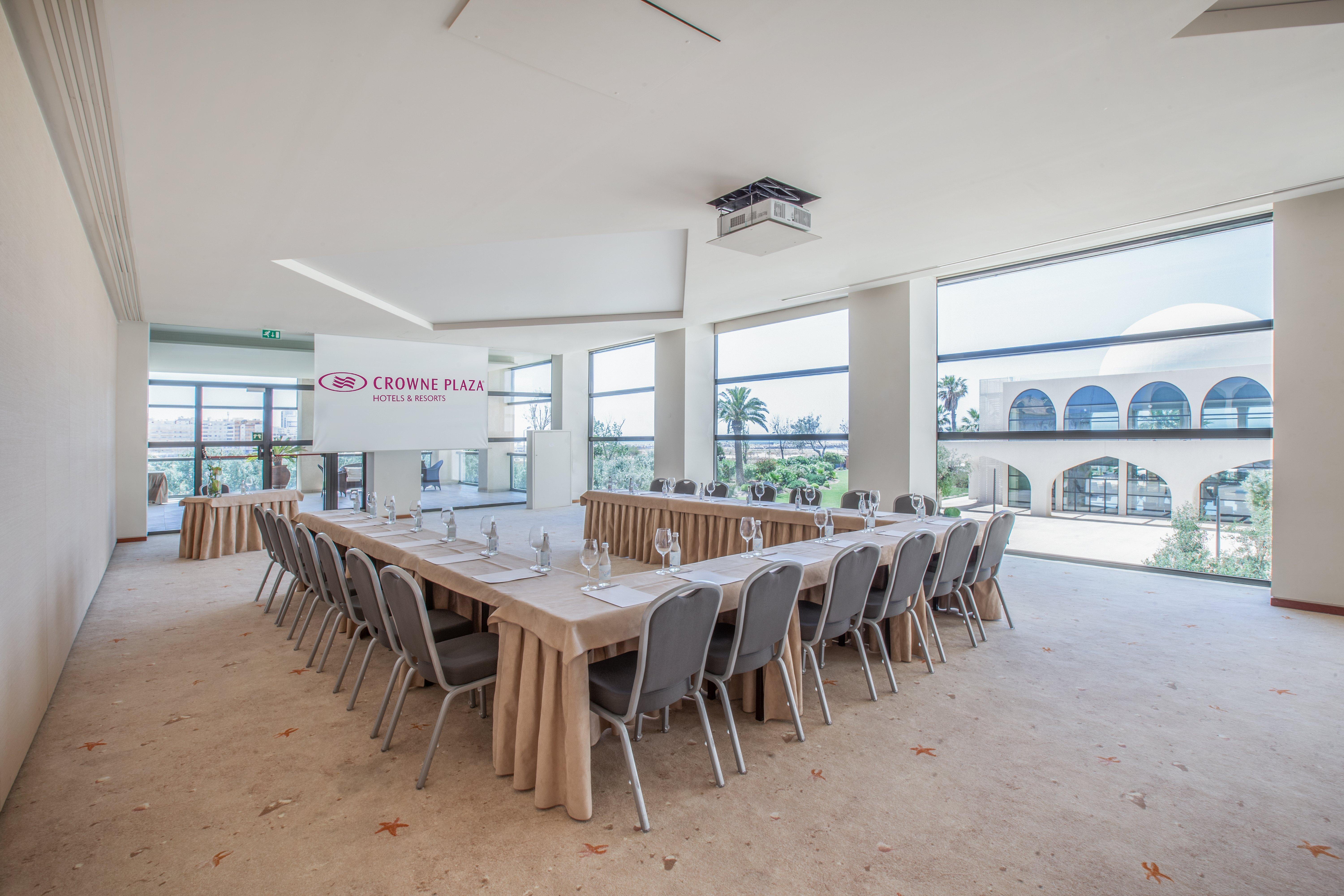 كراون بلازا فيلامورا المظهر الخارجي الصورة Meeting room