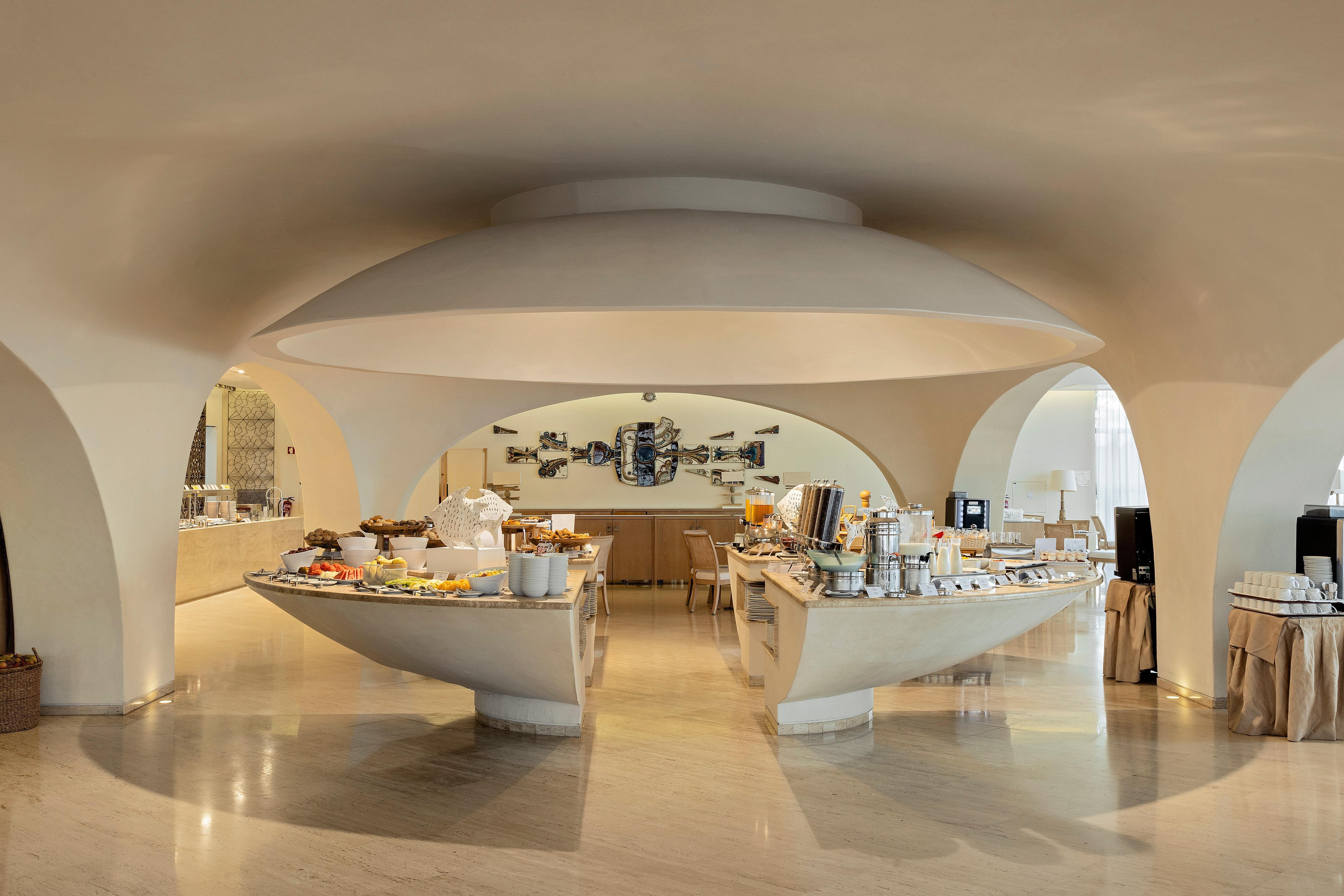 كراون بلازا فيلامورا المظهر الخارجي الصورة The restaurant