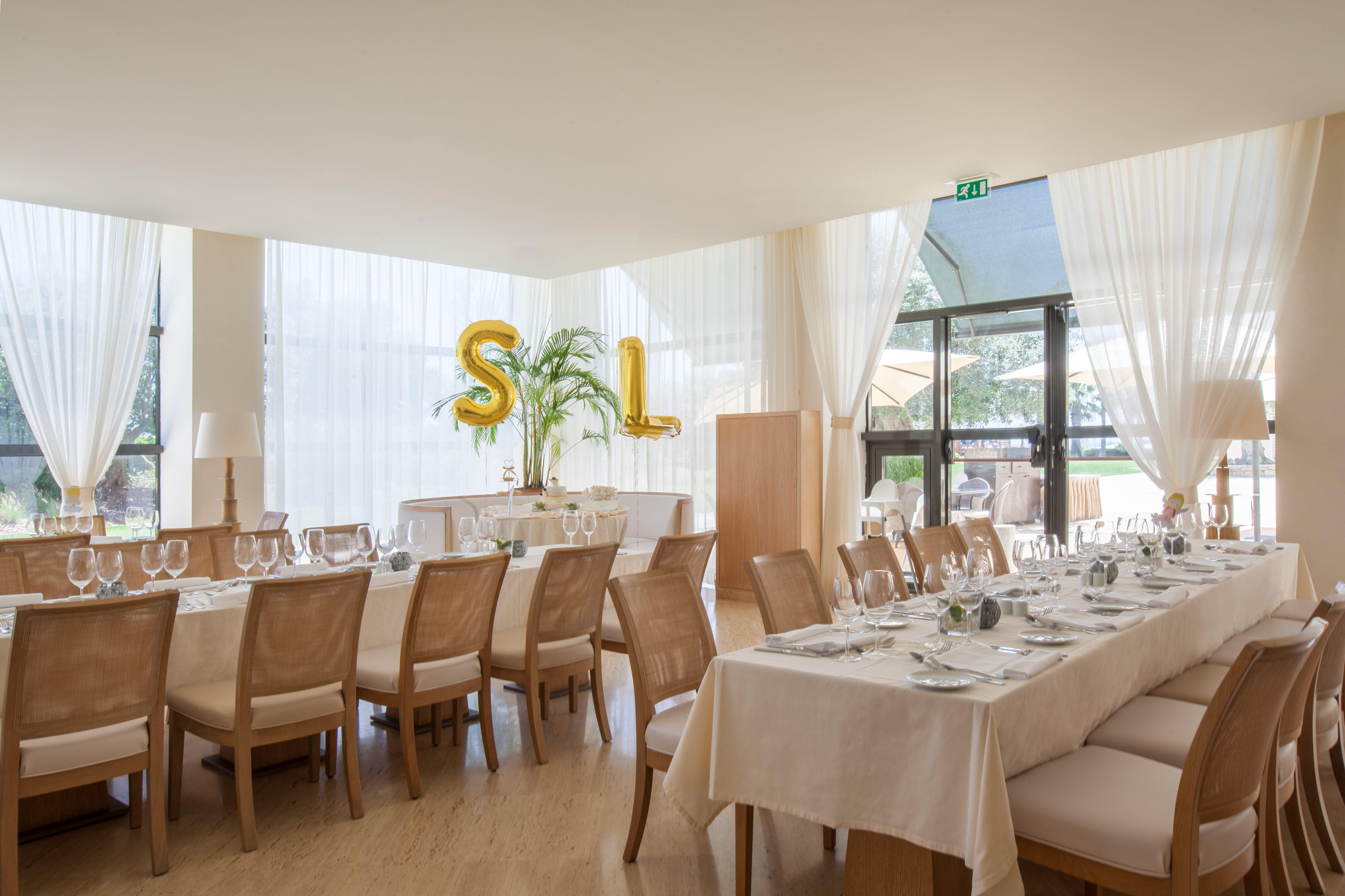 كراون بلازا فيلامورا المظهر الخارجي الصورة The interior of the restaurant